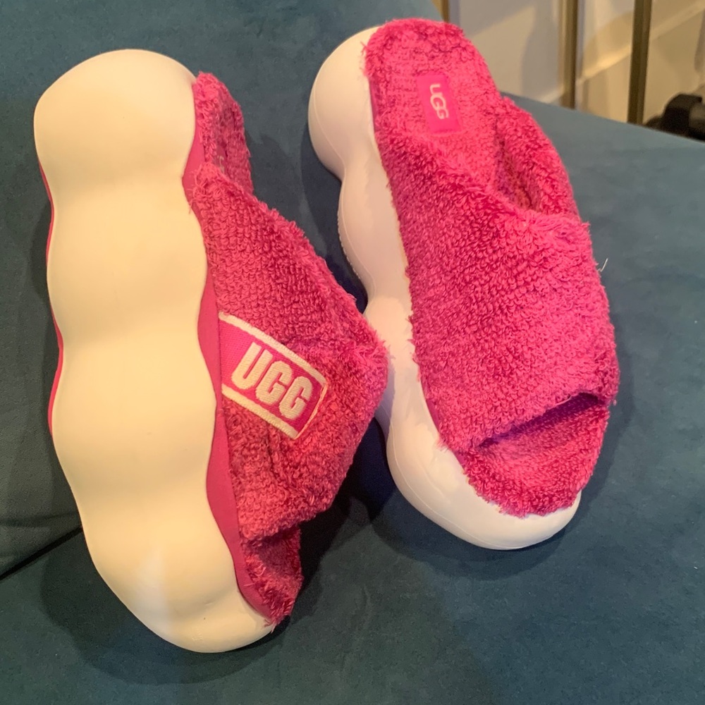 Women’s UGG Fuchsia Terry SugarCloud Slippers 3 inch platform size 7 NWOT - Picture 7 of 8